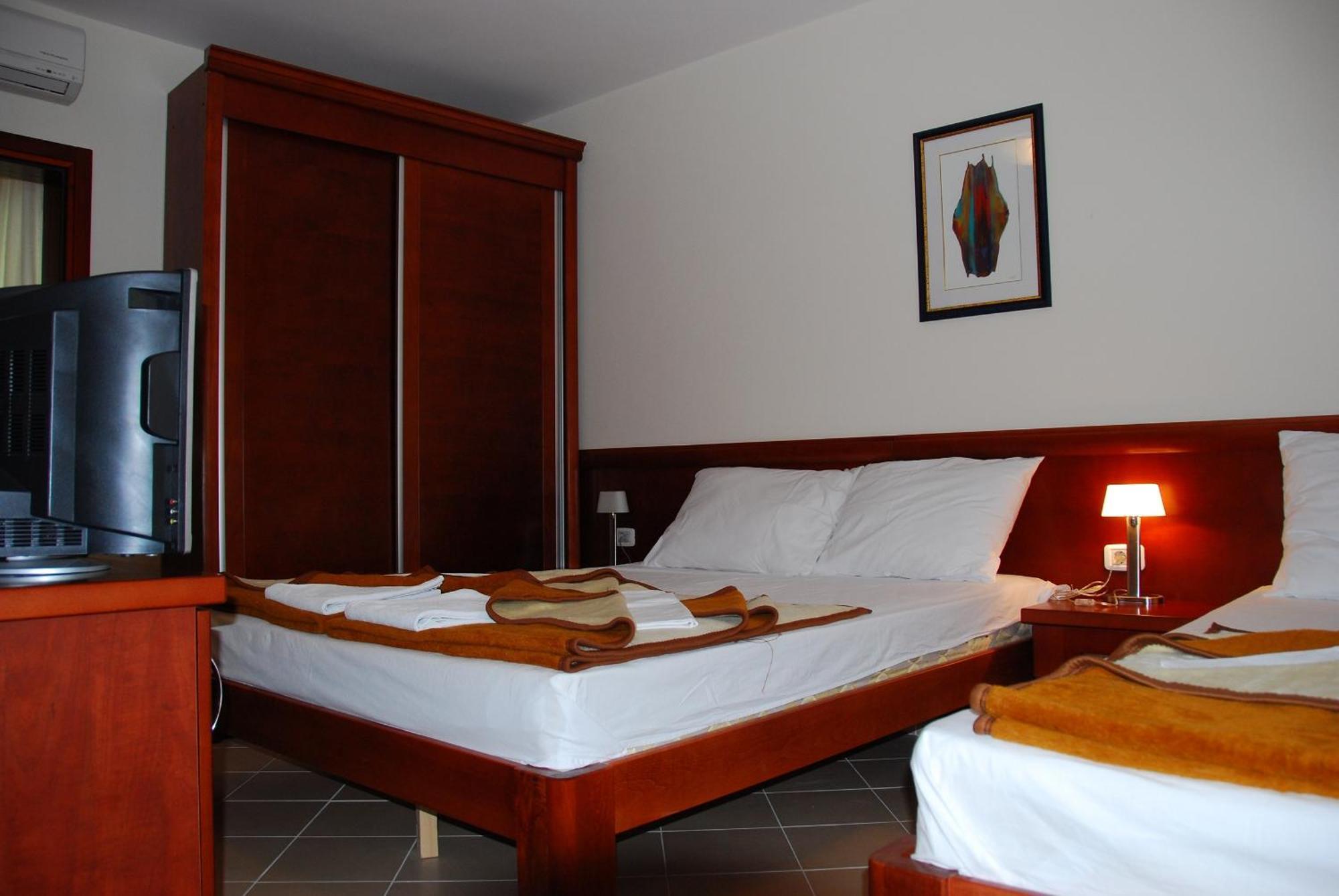 Apartments Krapina Будва Екстер'єр фото