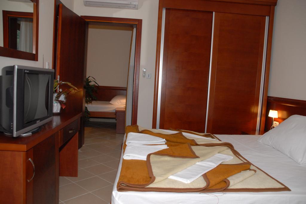 Apartments Krapina Будва Екстер'єр фото