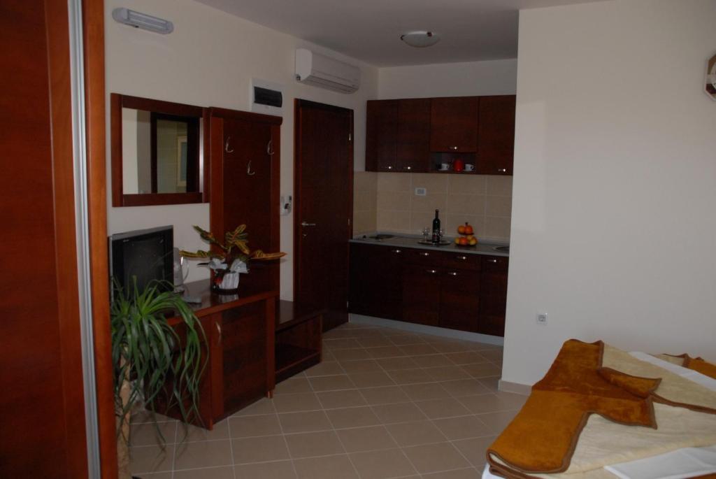 Apartments Krapina Будва Екстер'єр фото