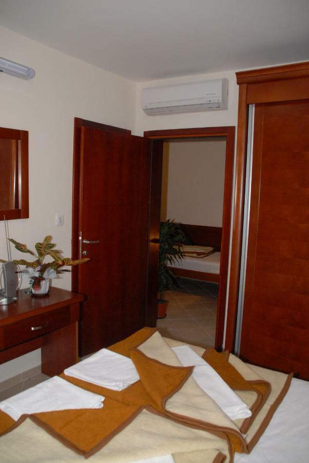 Apartments Krapina Будва Екстер'єр фото