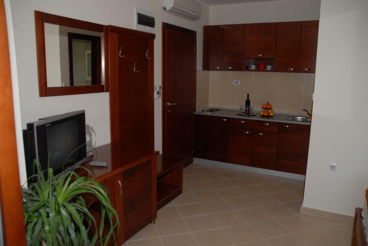 Apartments Krapina Будва Екстер'єр фото