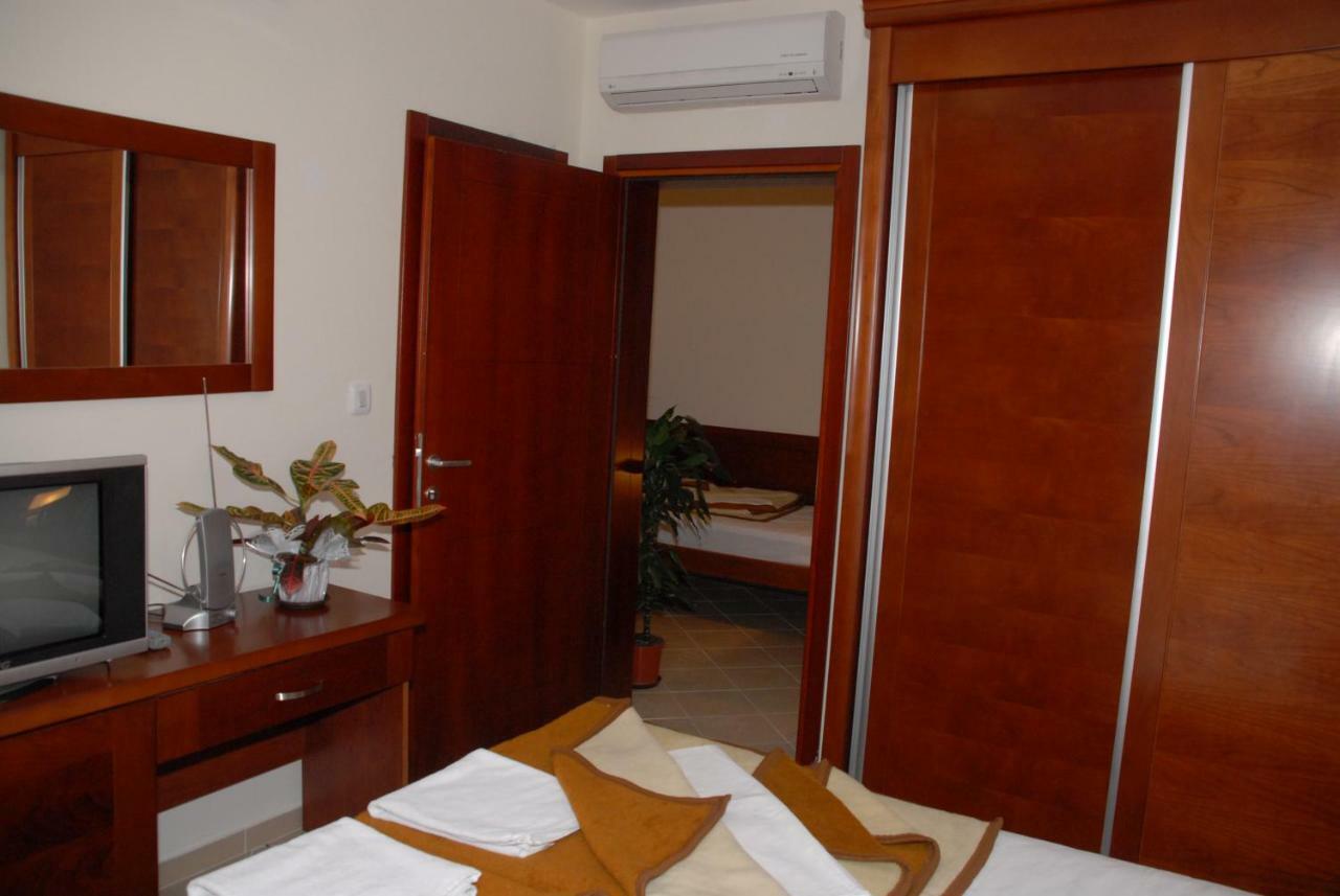 Apartments Krapina Будва Екстер'єр фото