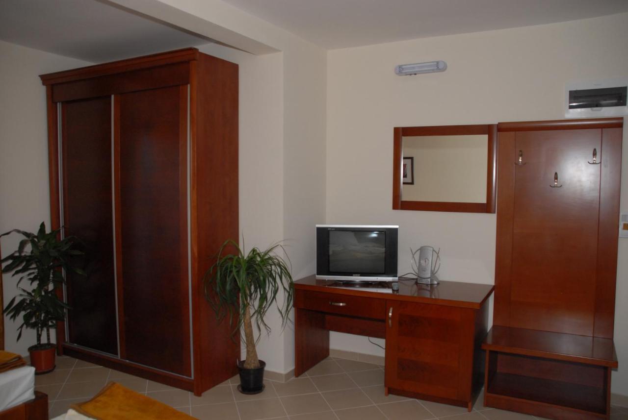 Apartments Krapina Будва Екстер'єр фото